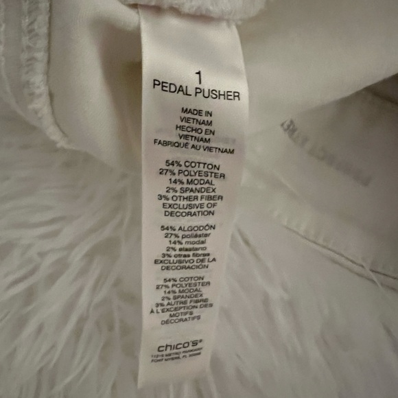 CHICOS PERFECT STRETCH PEDAL PUSHERS JEANS PANTS - Picture 12 of 12